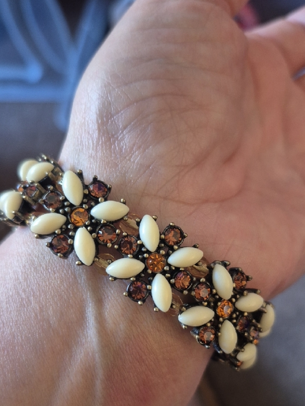 Joan Rivers Rhinestone Stretch Bracelet Vintage Beautiful Multicolor Crystals - Picture 3 of 3